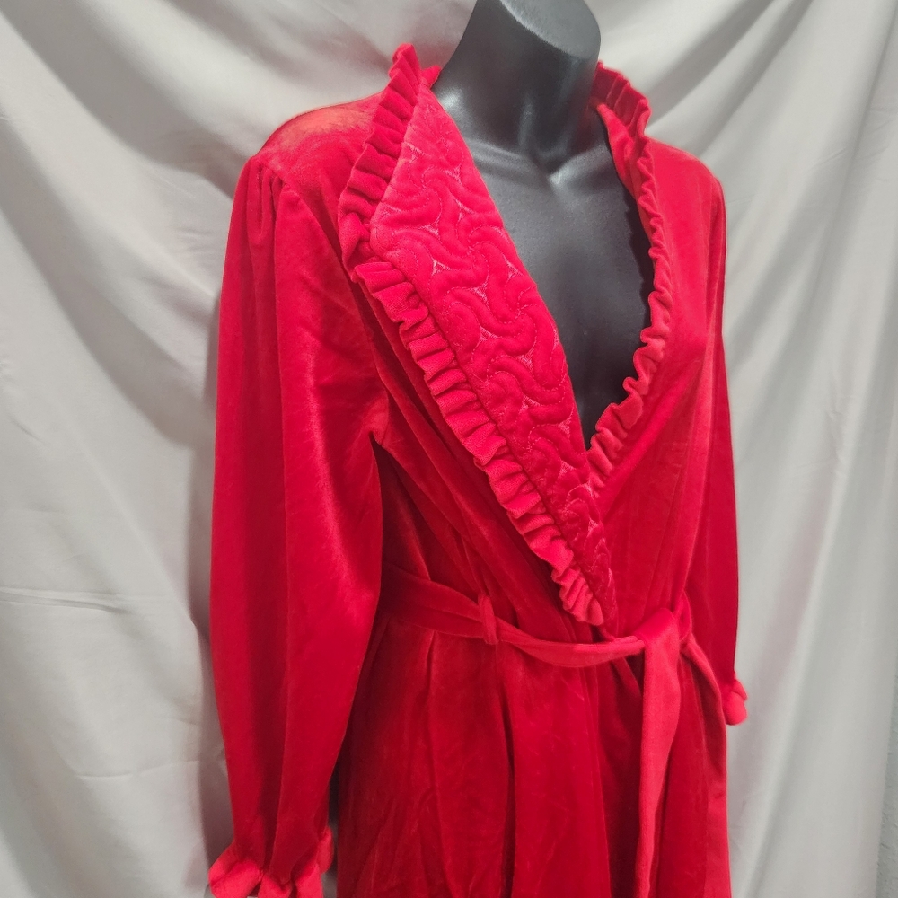 Anne Leslie Vintage 70s Cabernet Sexy Red Velvet Robe